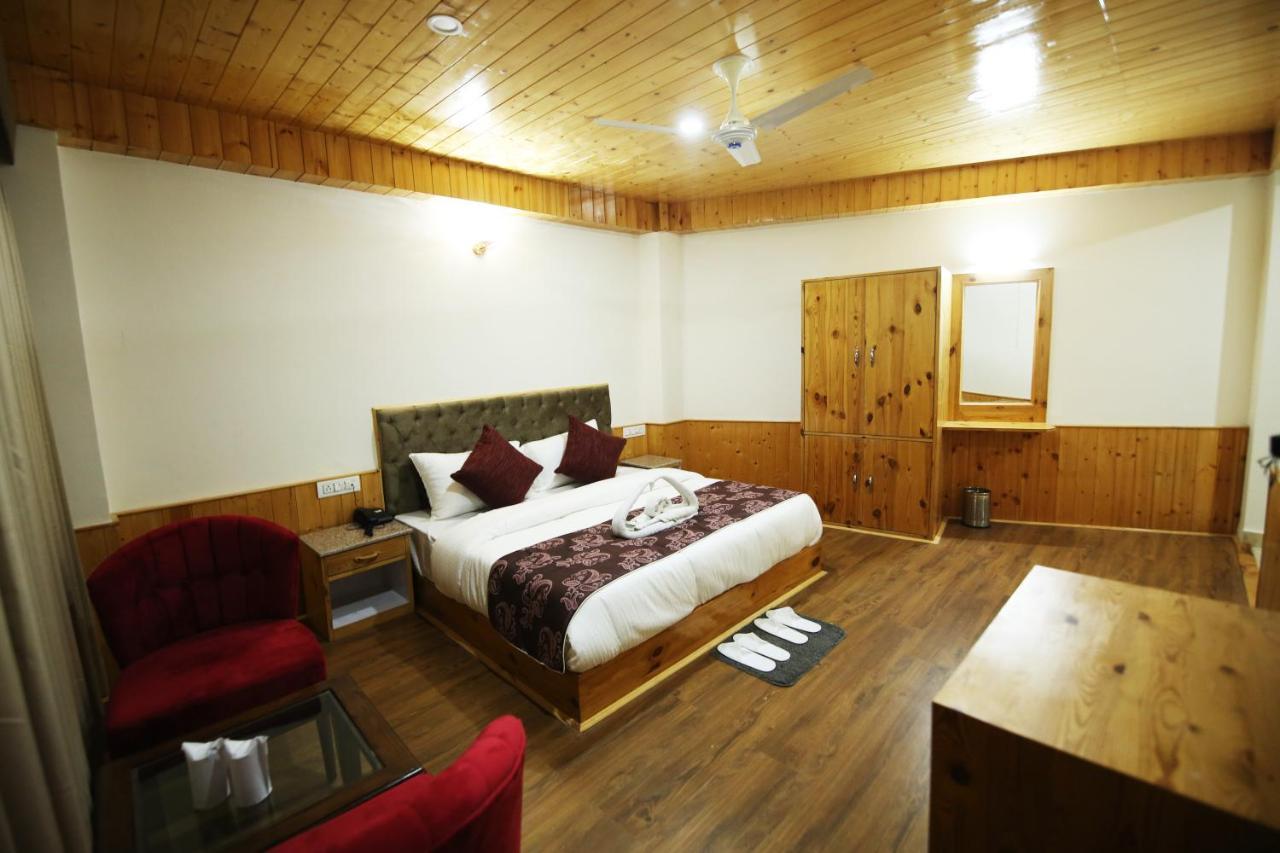 Blossom Hill Retreat Hotel Manāli Buitenkant foto