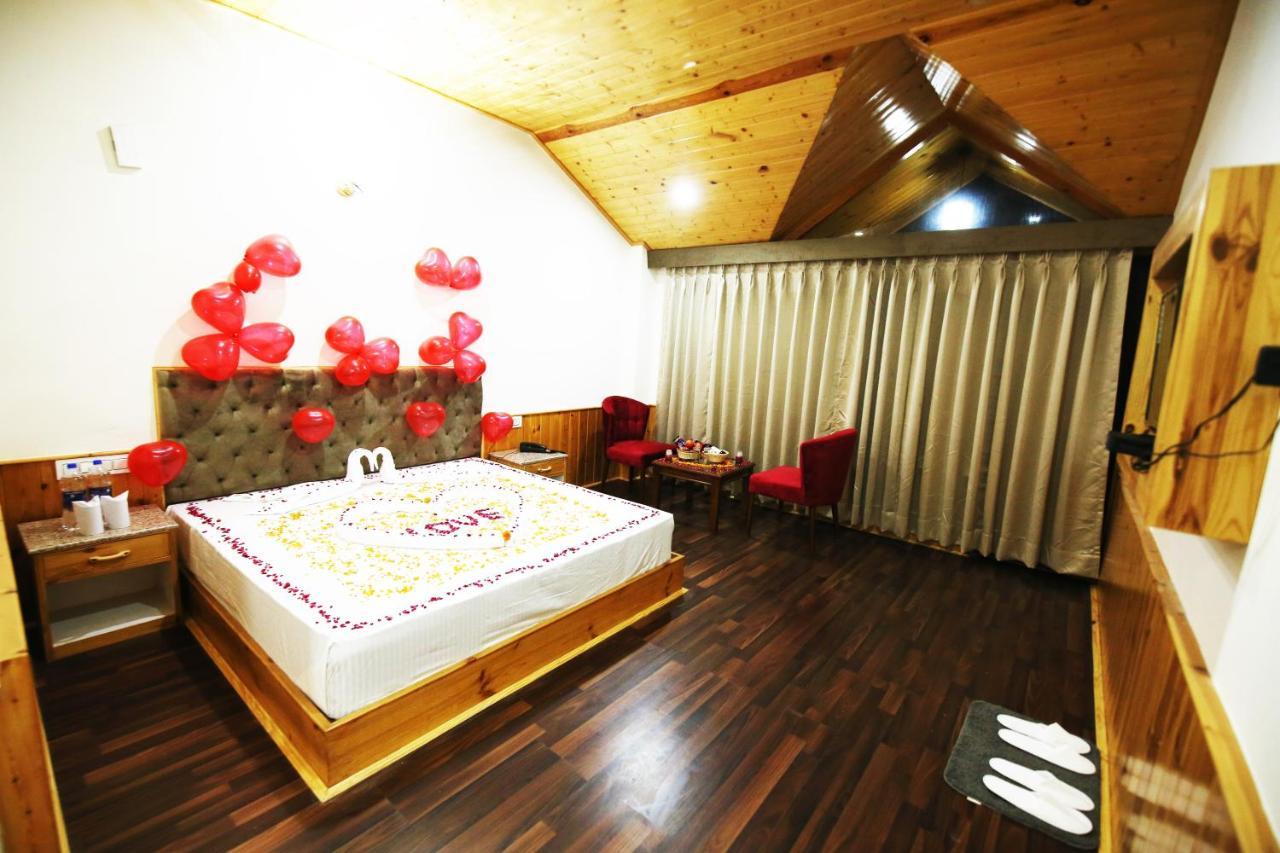 Blossom Hill Retreat Hotel Manāli Buitenkant foto